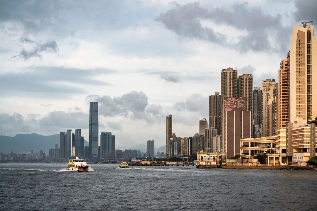家庭收入要達(dá)到這個(gè)數(shù)，規(guī)劃香港身份才有奔頭！